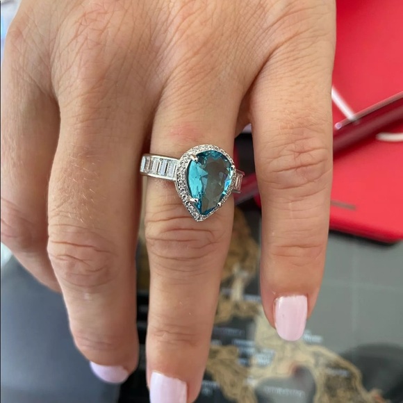 Sterling Silver Ring - Picture 2 of 5